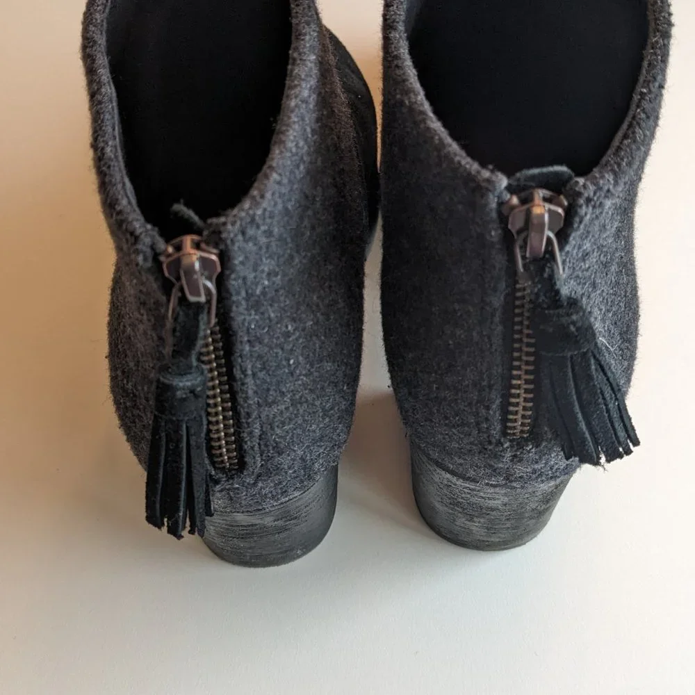 Toms boots / booties - size 9 - Picture 2 of 5